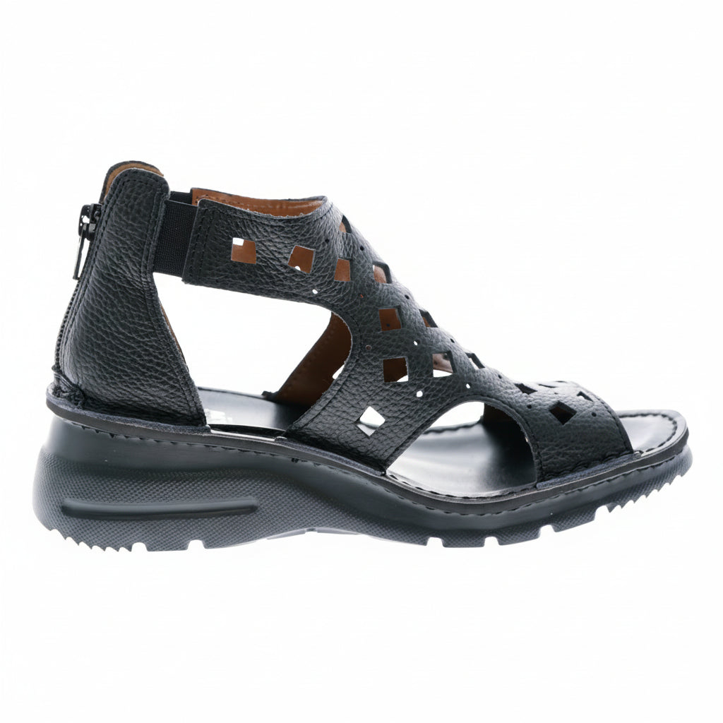 外反母趾／旅行に最適　ダイヤパンチブーツサンダル【0105】