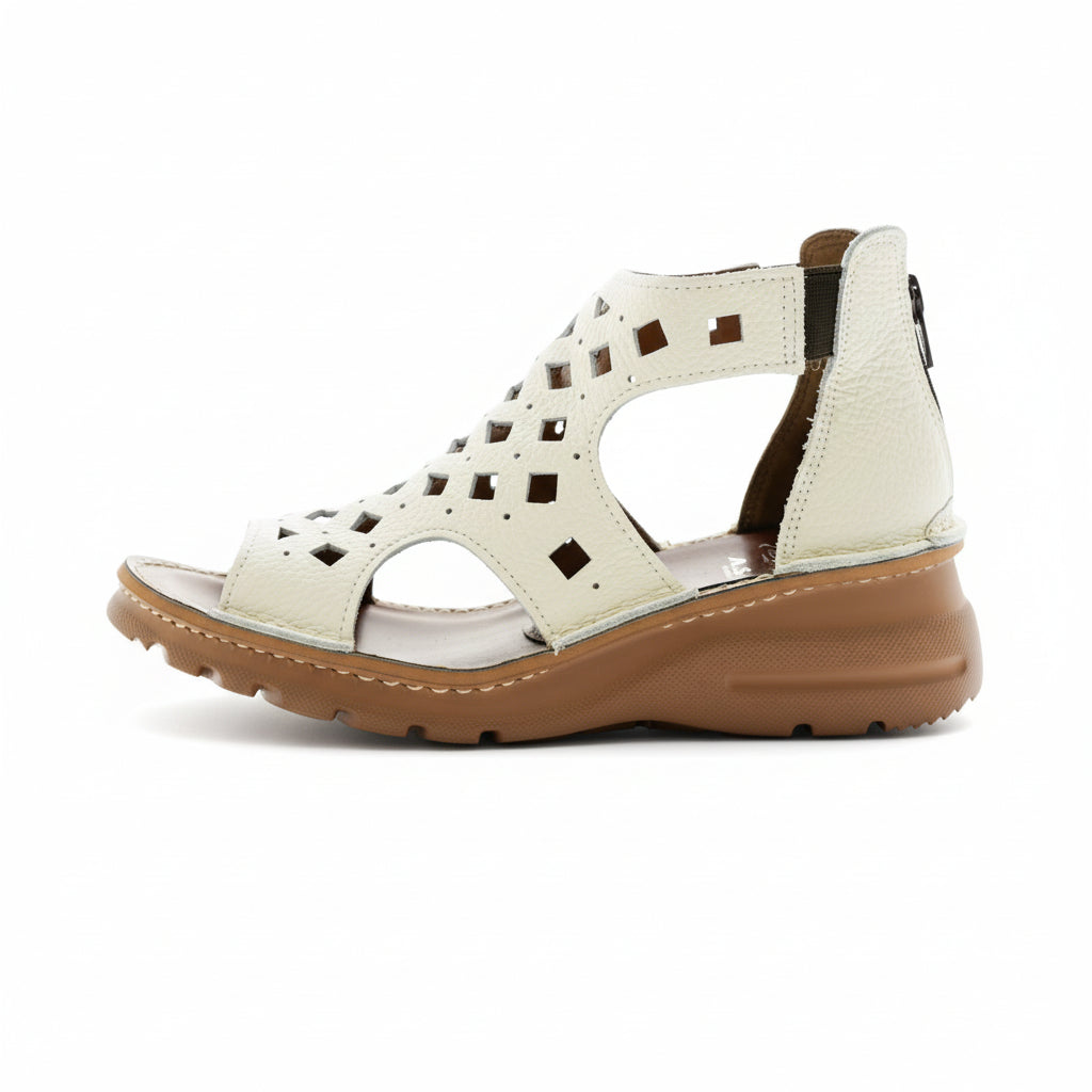 外反母趾／旅行に最適　ダイヤパンチブーツサンダル【0105】