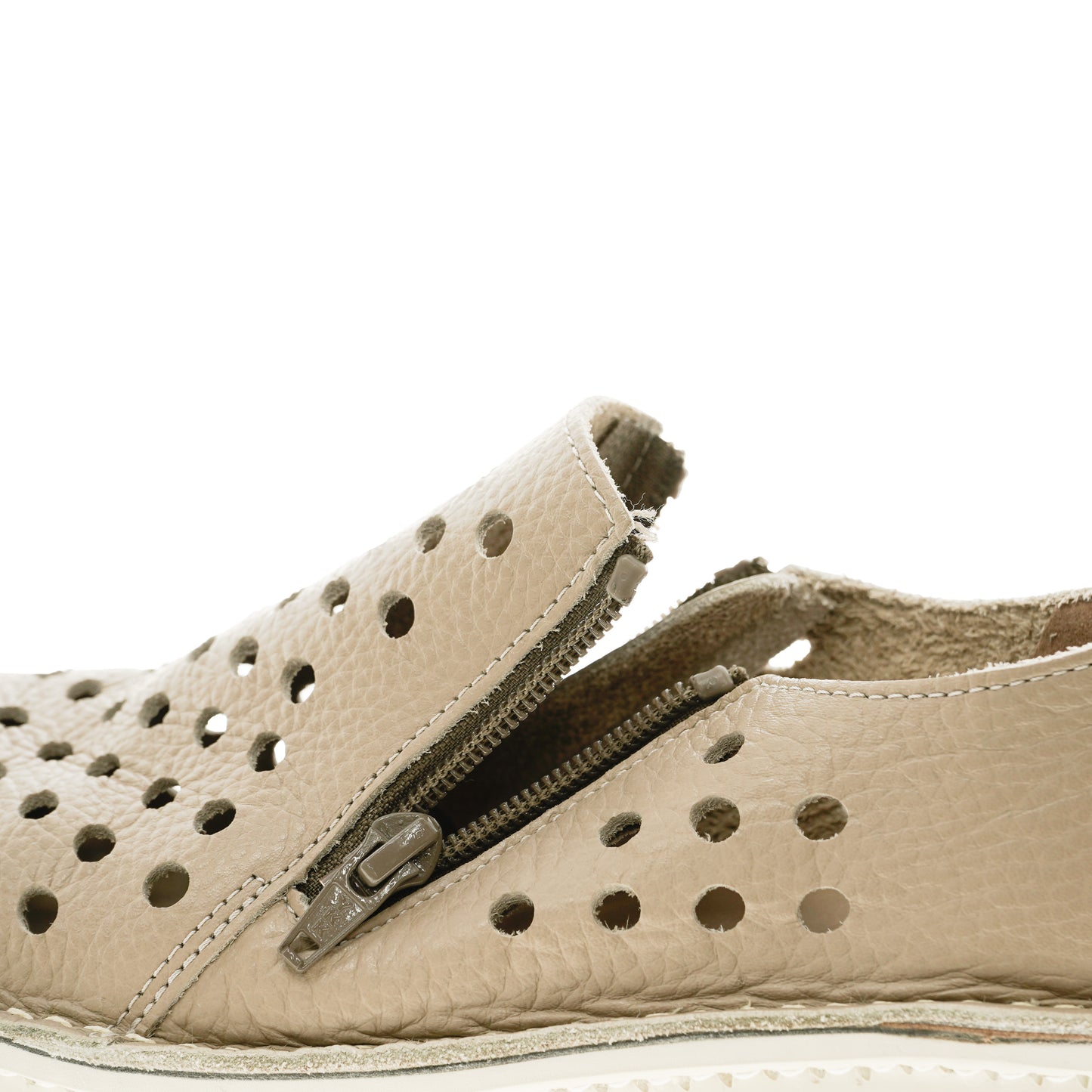 外反母趾／毎日の普段履きに ダブルファスナーパンチングシューズ【7103】